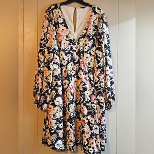 Torrid Babydoll Floral Dress - Size 4 - EUC